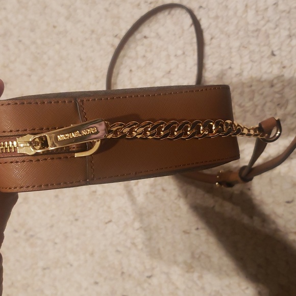 MICHAEL KORS PURSE - Picture 3 of 5